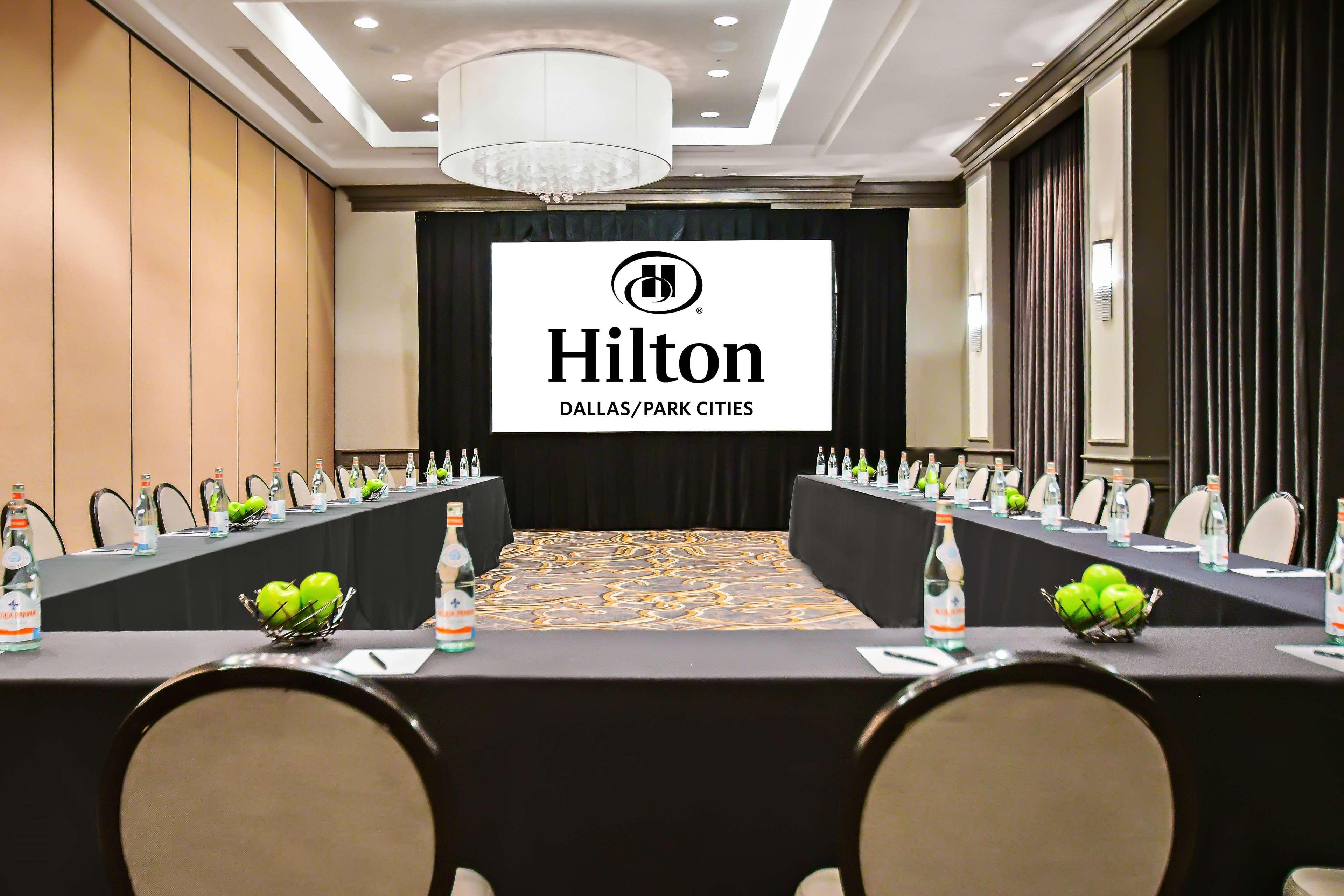 Hilton Dallas-Park Cities Екстериор снимка