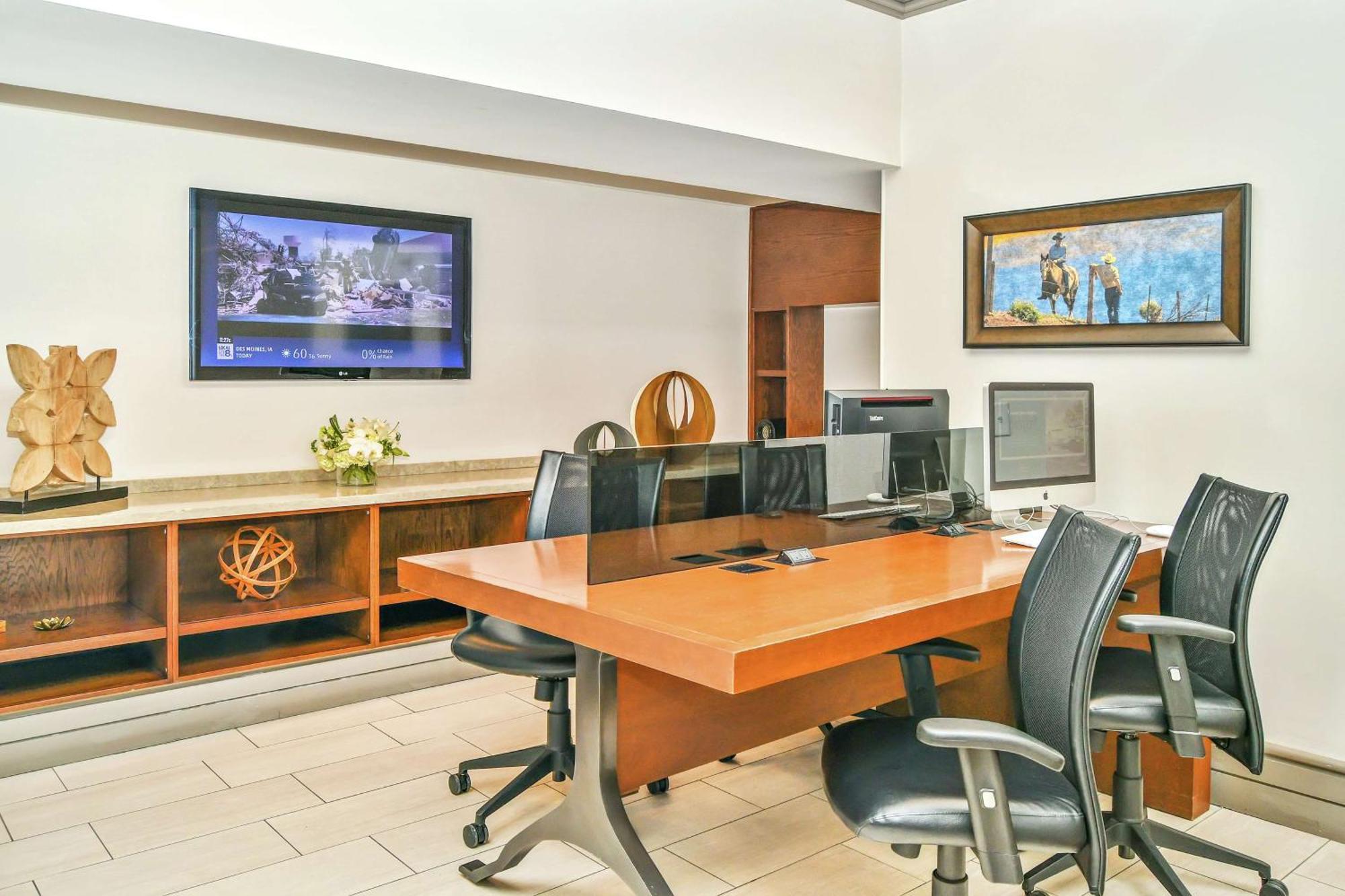 Hilton Dallas-Park Cities Екстериор снимка