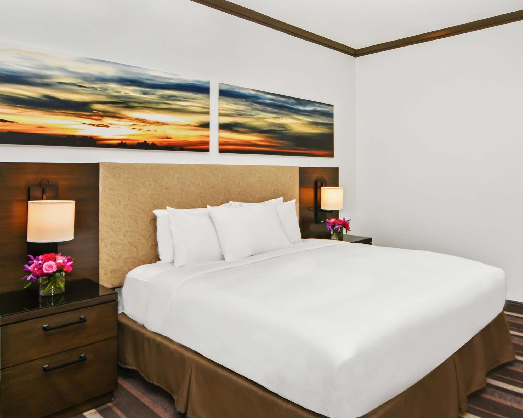 Hilton Dallas-Park Cities Екстериор снимка